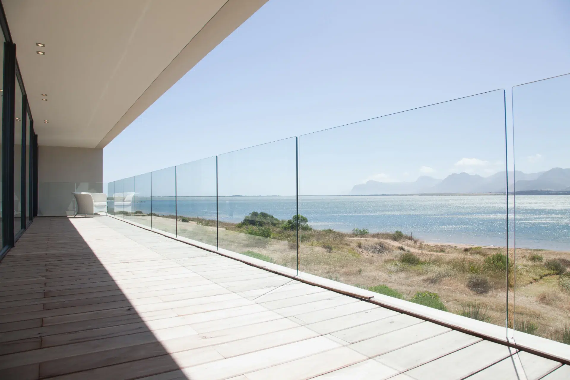 VLX 120 Glass Railing System in Dallas, TX | Westlight Windows Dallas - detail 1
